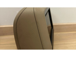 Priekinės sėdynės galvos atrama