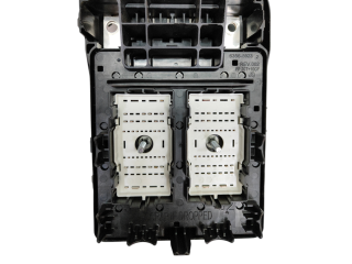 Блок предохранителей 68347002AE, 68347002AE   Jeep Grand Cherokee WL    