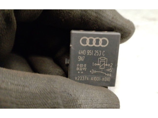 Блок предохранителей 4H0951253C Skoda Octavia Mk3 (5E)