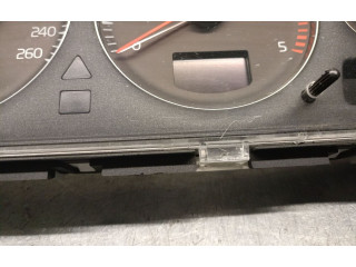 Спидометр (приборный щиток)    30682277, 8251284   Volvo XC70