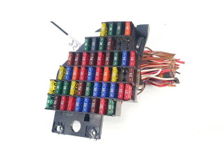 Блок предохранителей 4200572 Saab 9-5