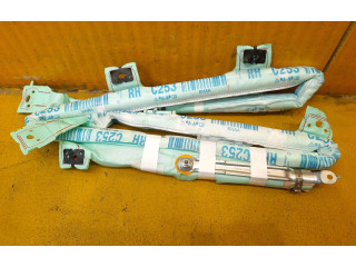 Боковая подушка безопасности    Mercedes-Benz GLC X253 C253