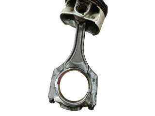 Píst 7646892   BMW 7 G11 G12    N63R 