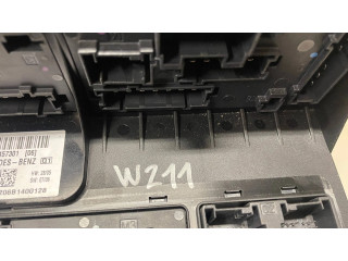 Блок предохранителей 2115457301   Mercedes-Benz E W211    