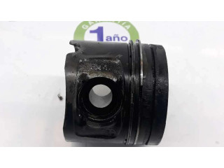 Píst 11257803033 BMW 5 E39 2.0
