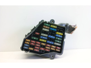 Блок предохранителей    Audi A6 S6 C5 4B    