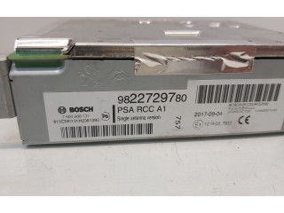 Радио/ проигрыватель CD/DVD / навигация