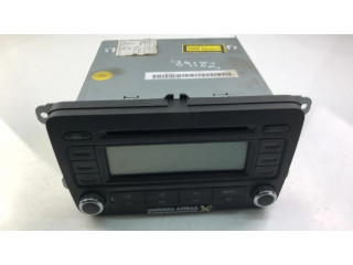 Радио/ проигрыватель CD/DVD / навигация