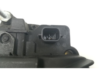 Генератор 8200390675 Renault Clio III