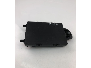 Блок предохранителей 32142591 Volvo XC90