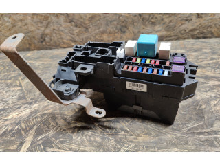 Блок предохранителей 89221B2030 Daihatsu Cuore