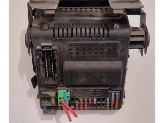 Блок предохранителей 30786889, 28087583   Volvo V70    