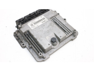 Блок управления двигателя 237106626R, 0281034037 Nissan NV300