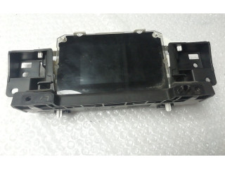 Радио/ проигрыватель CD/DVD / навигация