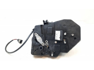 Zámek zadních dveří 2K0827426C Volkswagen Caddy 2010