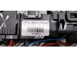 Блок предохранителей 13800159    Volvo V70  D4204T5 