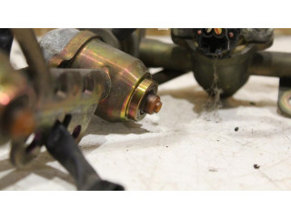 Форсунка 17522AA572, 17523AA452    Subaru Forester SF   