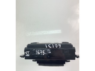 Дисплей    957101H100   KIA Ceed