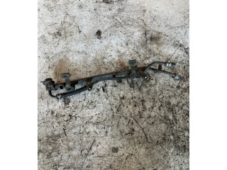 Vstřikovací lišta 1955003110 Mazda 323