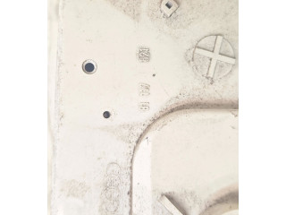 Přístrojová deska Volkswagen PASSAT B3 1990 81117621