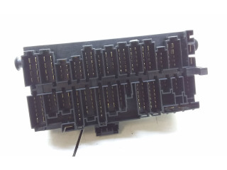 Pojistková skříňka 357937039 Volkswagen PASSAT B3 1991