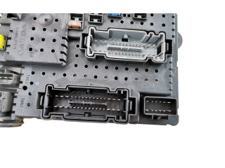 Блок предохранителей 28017881, 06W225   Volvo V70    