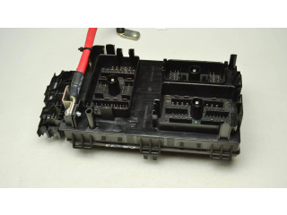 Блок предохранителей 13318781, 1110031AB Vauxhall Astra J