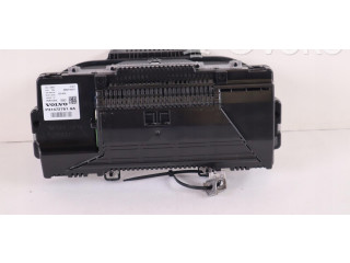 Дисплей    31472761   Volvo XC90