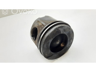 Píst 8487E BMW 3 E90 E91 pro naftový motor 2.0