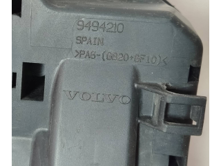 Ящик предохранителей (комплект) 9494210 Volvo V70