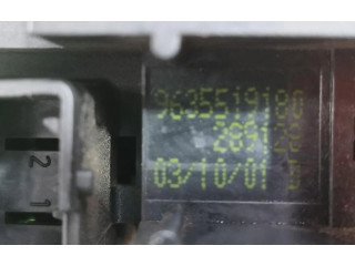 Блок предохранителей 9635519180   Peugeot 306    