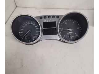 Панель приборов A2515400648, A2515402311   Mercedes-Benz R W251       