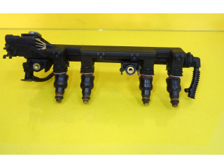 Топливная рампа 7700108667, 7700109066 Renault Clio II