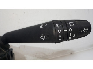 Мултифункционный включатель управления / ручка