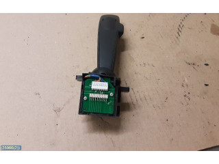 Ручка стеклоочистителей    Volvo V70