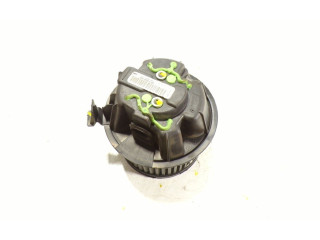 Вентилятор печки 272102798R Dacia Duster