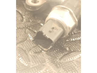 Топливная рампа 9681649580 Volvo V70