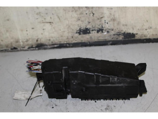 Pojistková skříňka Mazda MPV II LW 1999