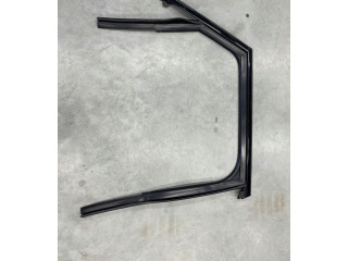 Уплотнительная резина (у стекла)    Audi A6 S6 C7 4G      