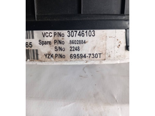 Панель приборов 30746103, 8602884 Volvo V70