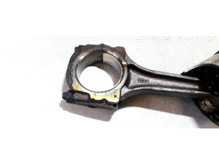 Píst KIA Clarus pro benzínový motor 2.0