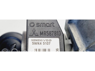 Комплект блоков управления MR951770, MM0038001 Mitsubishi Colt