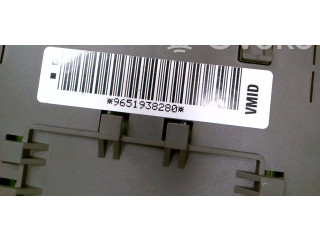 Блок предохранителей  9651938280, 9646977480   Fiat Ulysse    