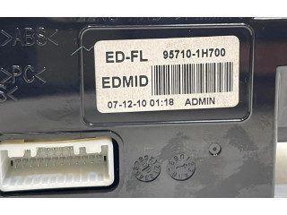 Дисплей    957101H700   KIA Ceed