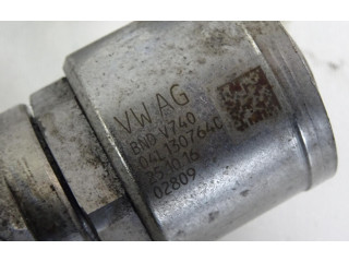 Топливная рампа 04L089G   Audi A1  