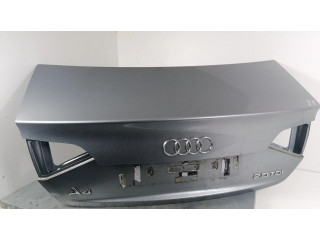 Задняя крышка (багажника)