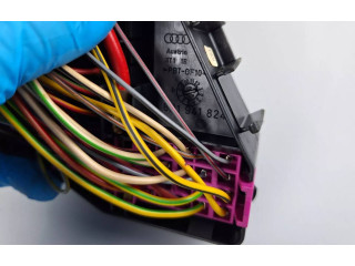 Блок предохранителей  8D1941824   Audi A6 S6 C5 4B    