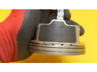 Поршень с шатуном    Subaru Forester SJ       