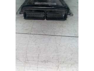 Блок управления двигателя P30614639, S108212004E Volvo S40, V40