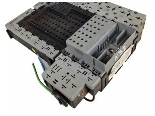 Блок предохранителей 9494594, 9494997 Volvo S80